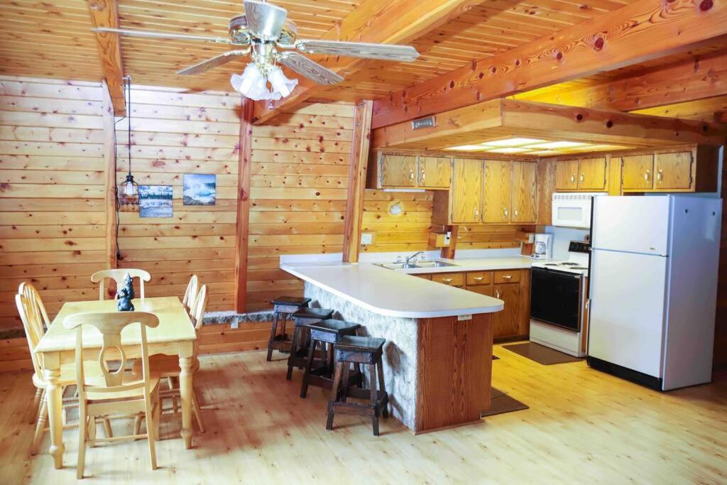 Yellow Goose Chateau Island Park Extérieur photo