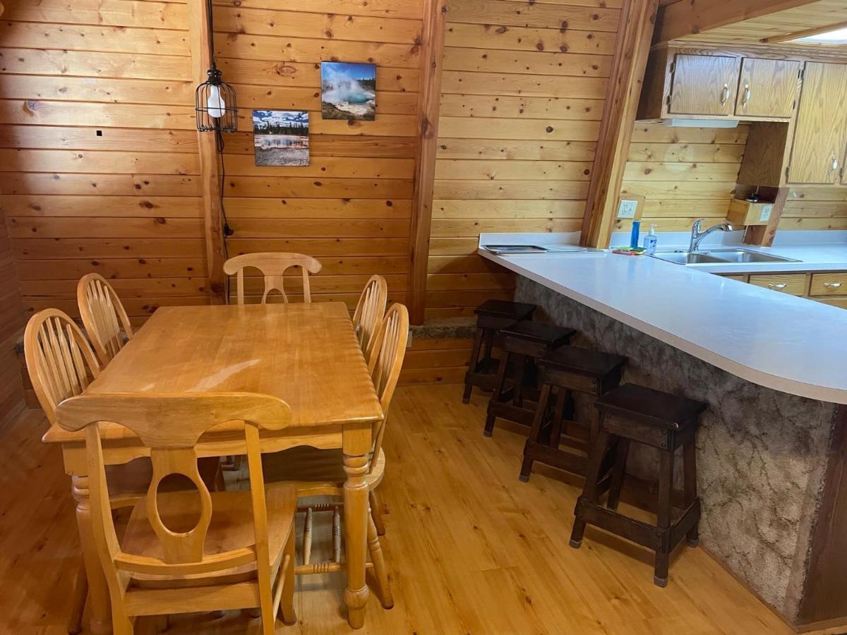 Yellow Goose Chateau Island Park Extérieur photo